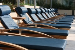 Lounge Chairs – Friday’s Relaxing Jigsaw Puzzle