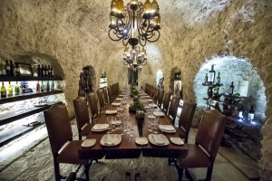 Long Table – Thursday’s Free Daily Jigsaw Puzzle
