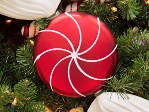 Monday’s Daily Jigsaw Puzzle – The Big Red Ornament