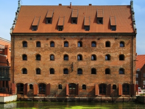 A House Of Many Windows – Monday’s Free Daily Jigsaw Puzzle