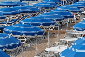 Blue Beach Umbrellas – Saturday’s Springtime Jigsaw Puzzle