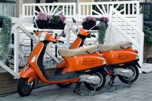 Mopeds – Wednesday’s Simple Transportation Jigsaw Puzzle