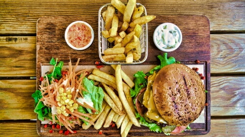 Fantastic Burger – Saturday’s Yummy Jigsaw Puzzle